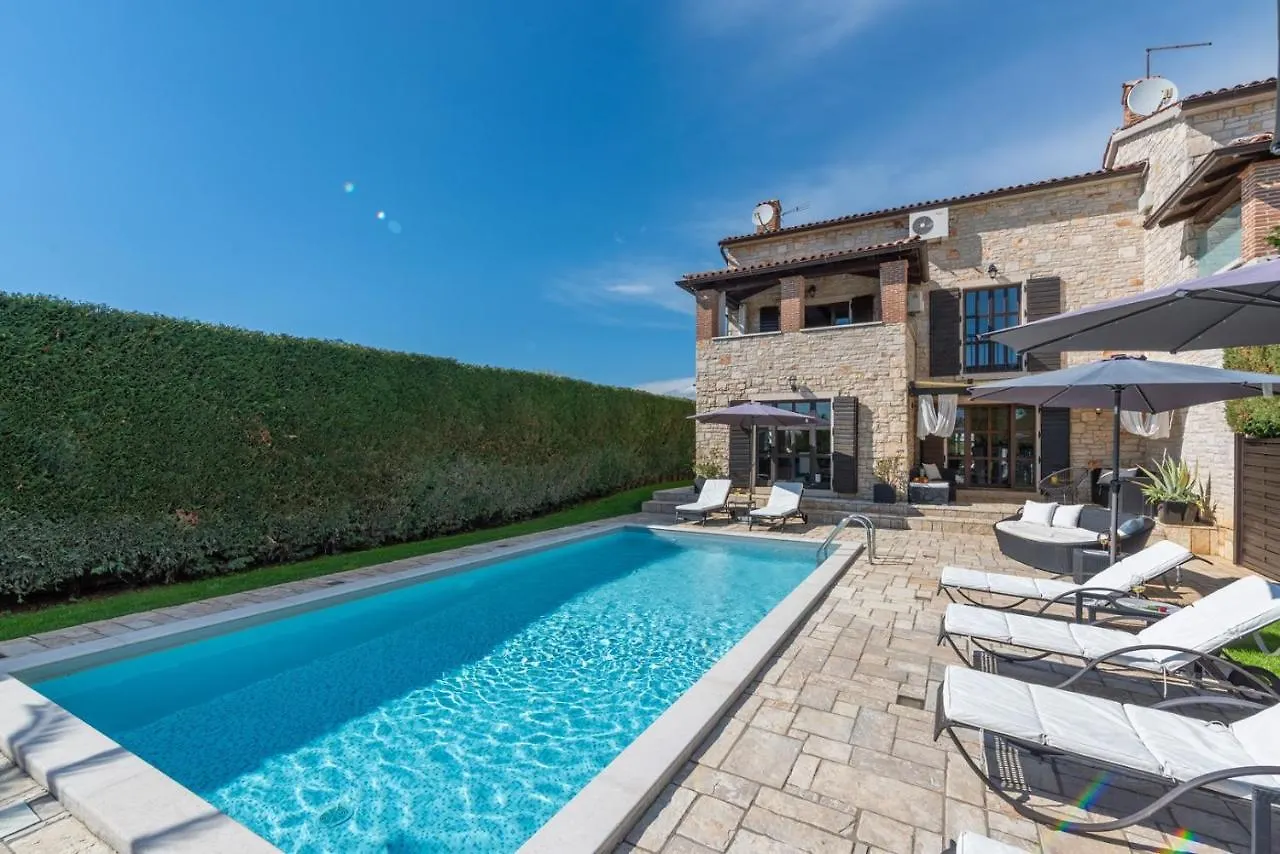 Villa Olea Mare With Private Heated Pool Buici