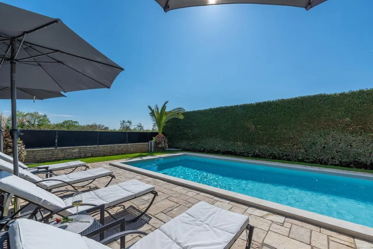 Villa Olea Mare With Private Heated Pool Buici