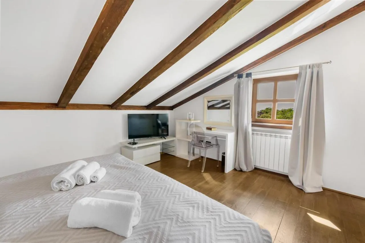 Villa Olea Mare With Private Heated Pool Buici