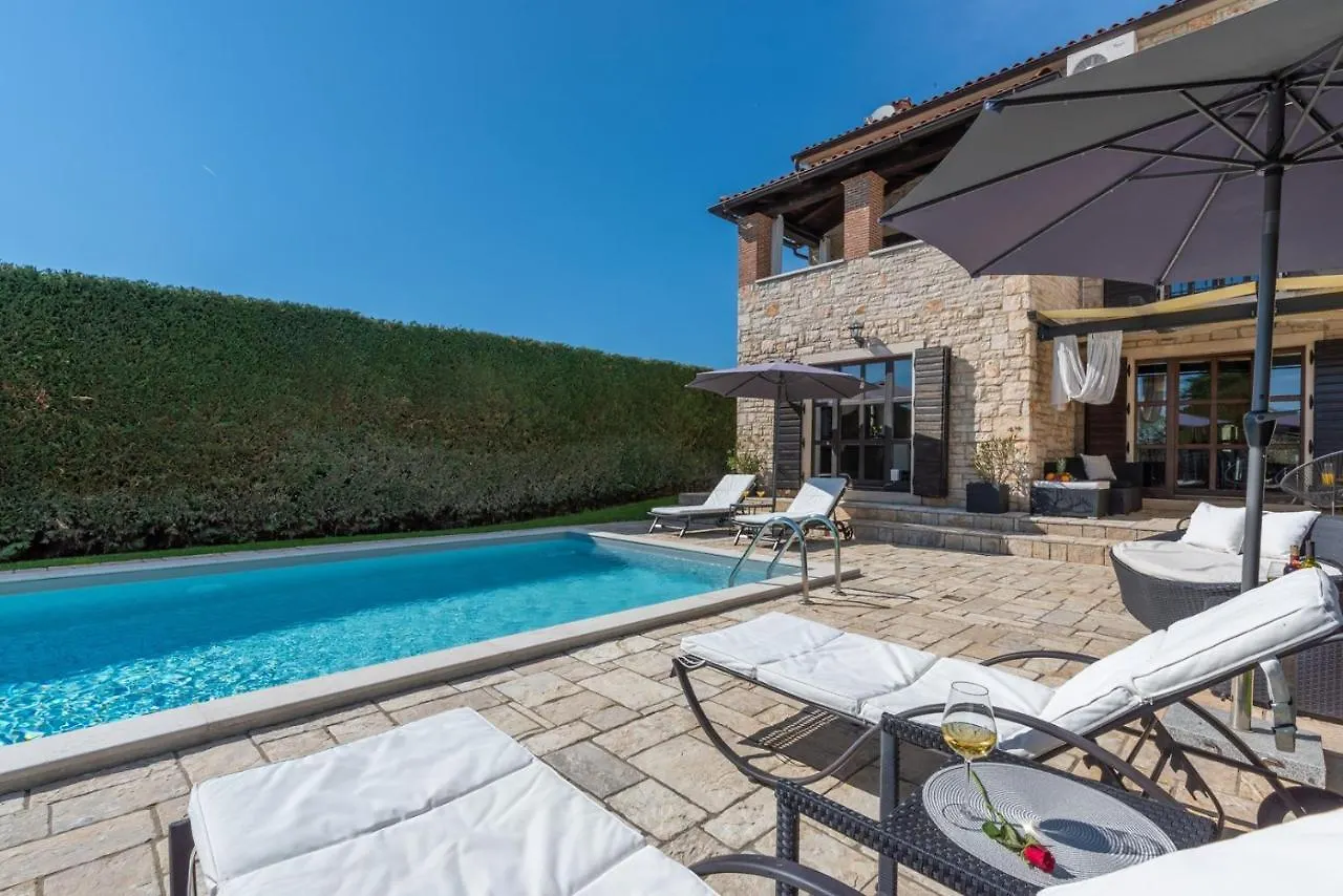 Villa Olea Mare With Private Heated Pool Buici