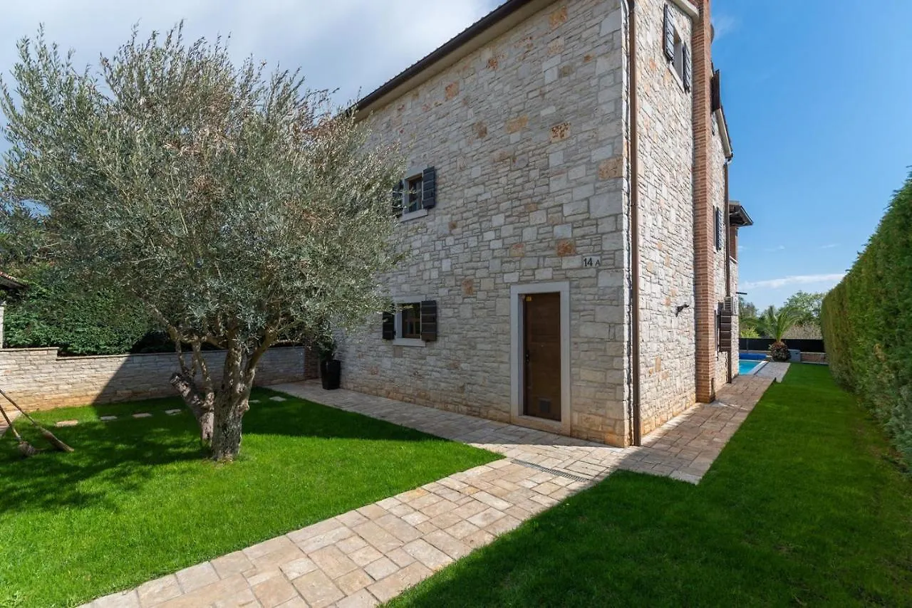 Villa Olea Mare With Private Heated Pool Buici